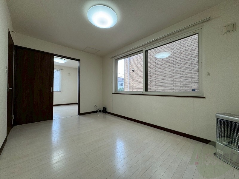 居室・リビング　広くてキレイなＬＤＫが広がっていて、充実した生活が送れそう。