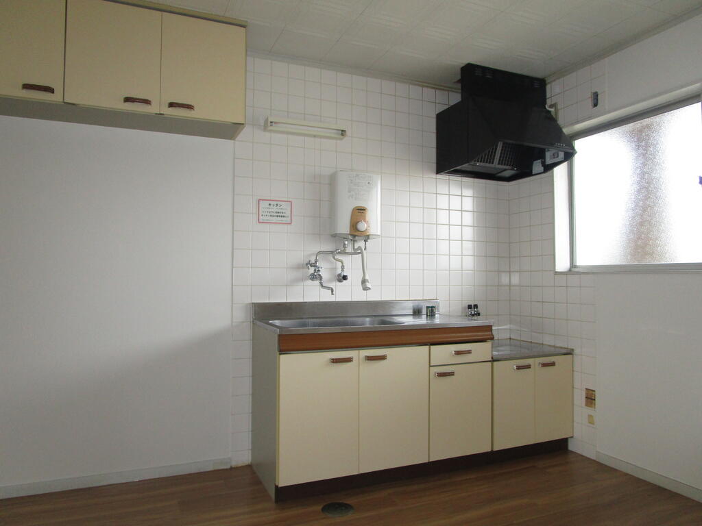 キッチン　キッチン（同物件別部屋写真）