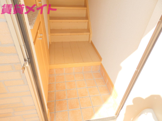 玄関　同型参考写真