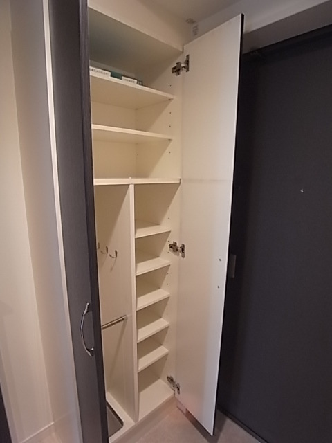 玄関　シューズボックス