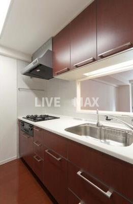 キッチン　※同タイプ参考写真仕様。フロアなどの色が異なる可能性がござい