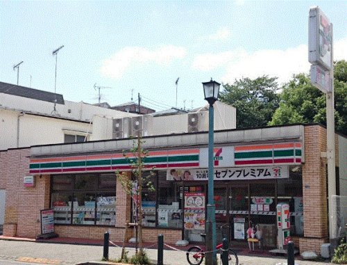 コンビニ　セブンイレブン 玉川学園2丁目店（コンビニ）まで600m