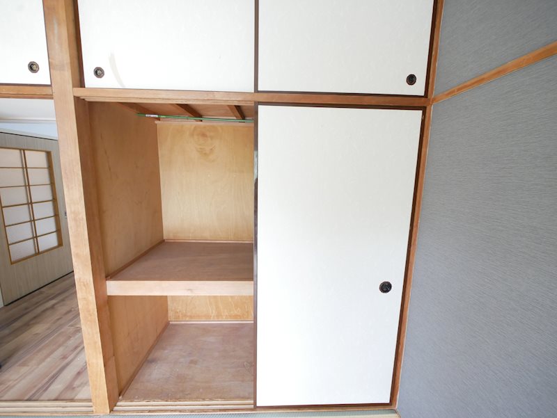 収納　東側和室6帖