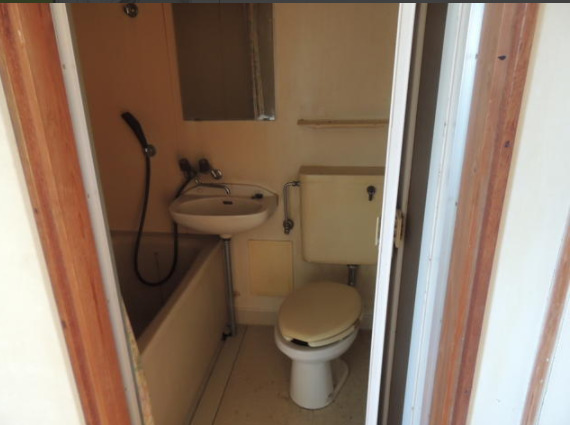 バス・シャワールーム　シャワーを浴びることができます