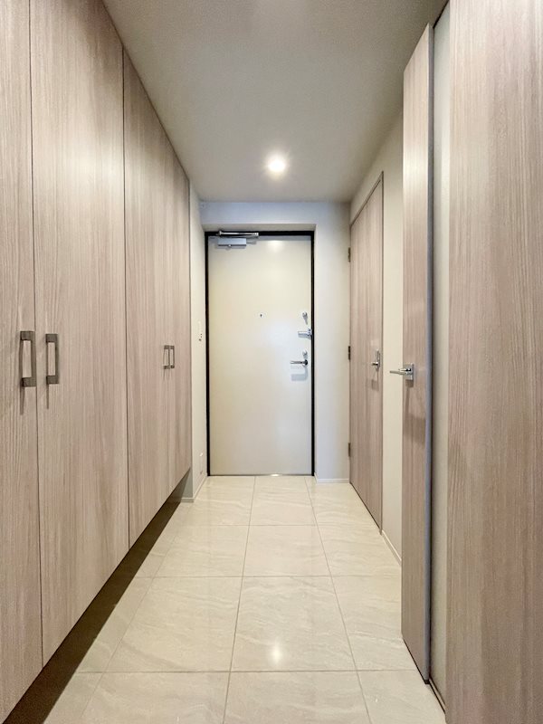 玄関　たっぷり収納のある玄関