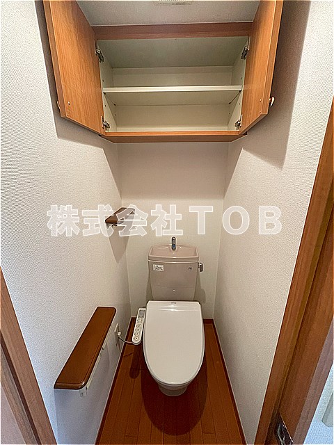 トイレ　※クリーニング中の写真※