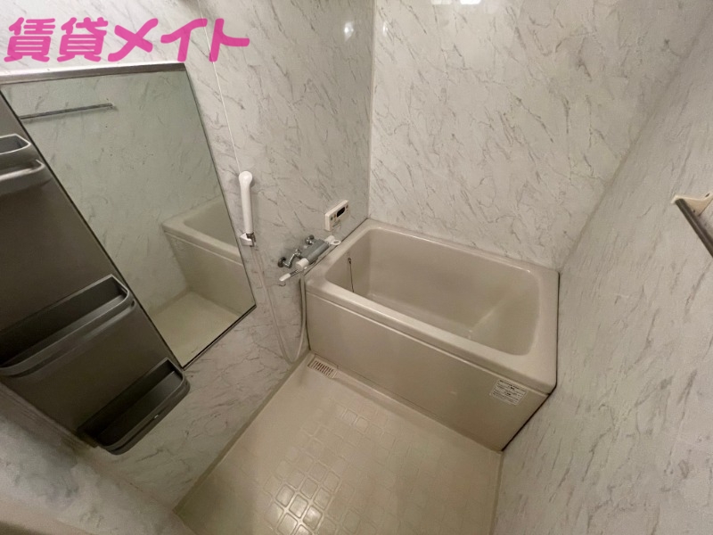 バス・シャワールーム　同型参考写真