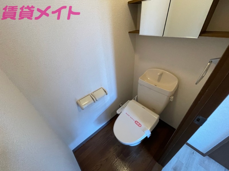 トイレ　同型参考写真