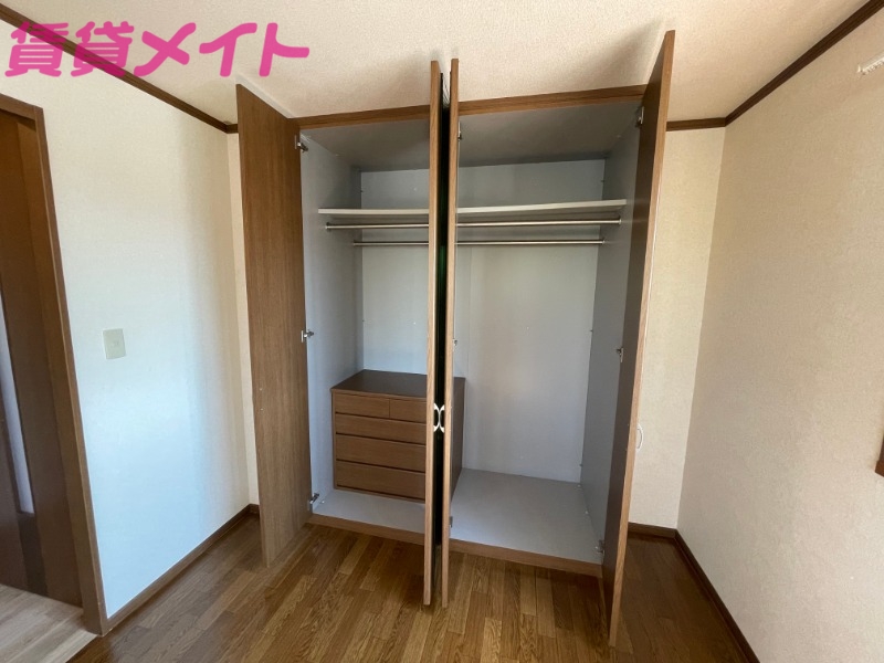 収納　同型参考写真