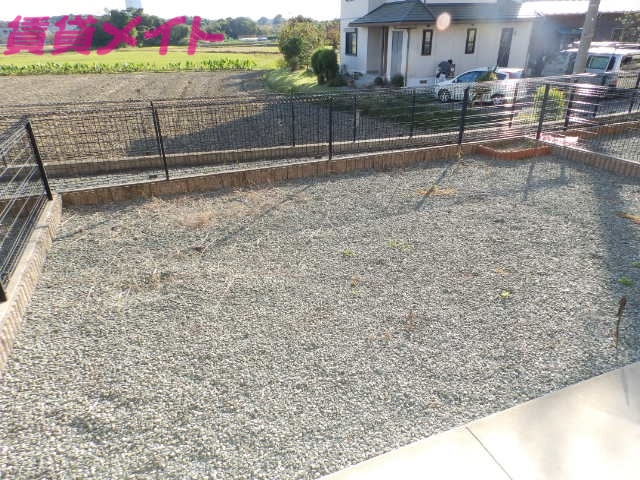 庭　同型参考写真