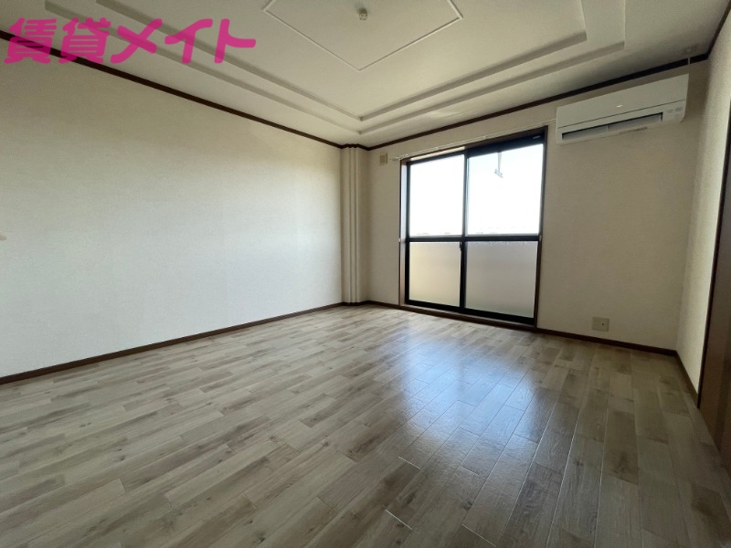 居室・リビング　同型参考写真