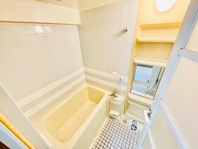 バス・シャワールーム　バスルーム