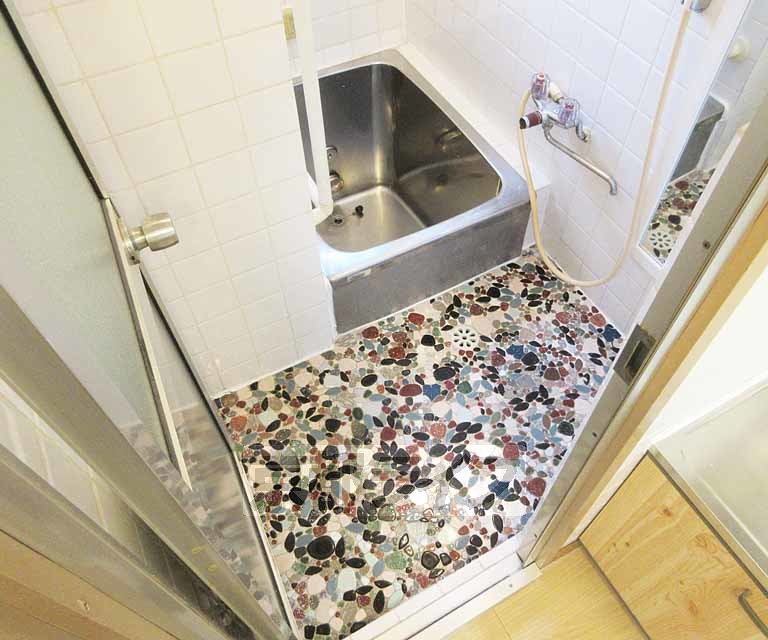 バス・シャワールーム　コンパクトなお風呂・