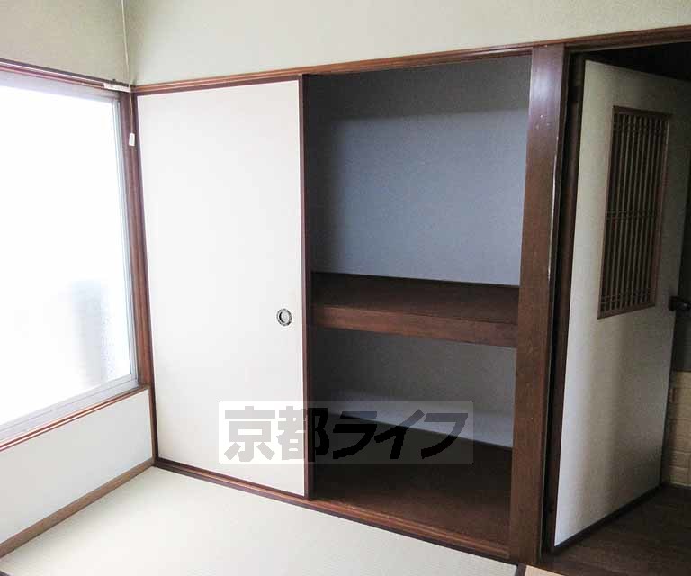 収納　大きな押入れ・