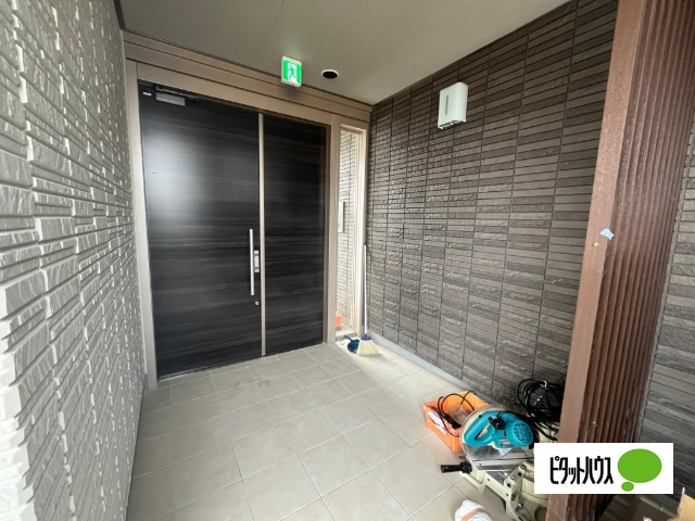 エントランス　工事中