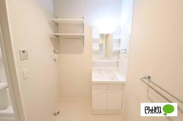 洗面設備　同型タイプ