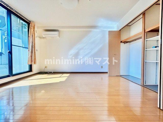 居室・リビング　※別号室参考写真