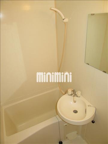 バス・シャワールーム　１日の疲れを癒す場所