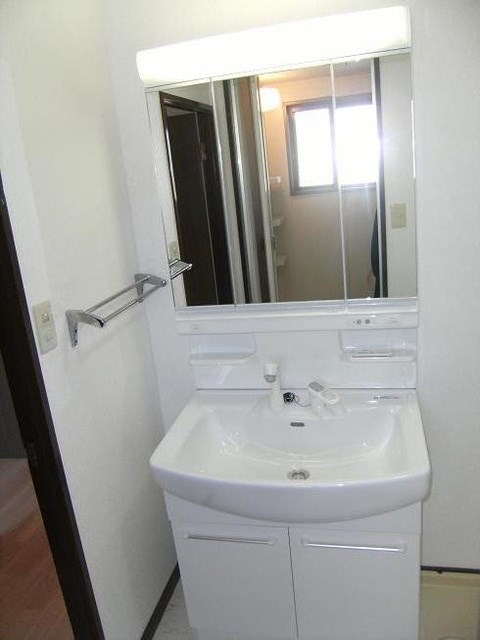 洗面設備　別タイプ参考写真