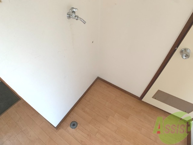 その他設備　洗濯機置き場は室内にあります。お好きな洗濯機をどうぞ。