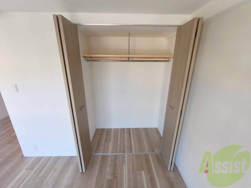 収納　洋室にはクローゼットがあるのですっきり片付きそうです。