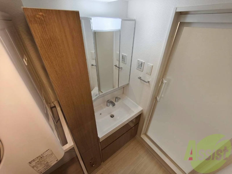 洗面設備　お洒落な独立洗面化粧台になっておりました！