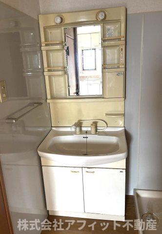 洗面設備　洗髪洗面化粧台