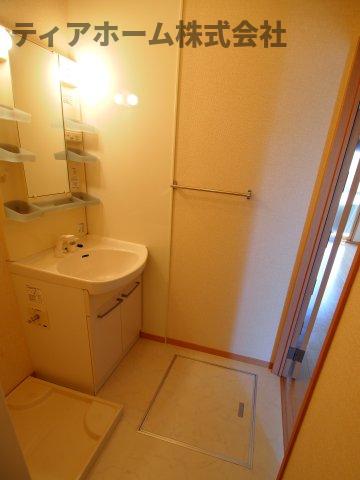 洗面設備　忙しい朝には欠かせない洗面所です