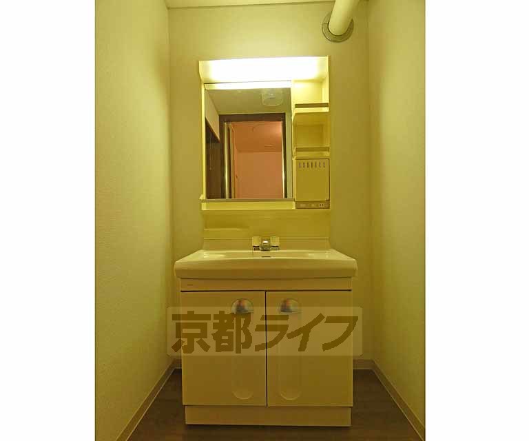 洗面設備　独立洗面台です。