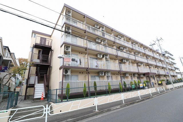 建物外観　☆RC造で重厚感のある外観☆