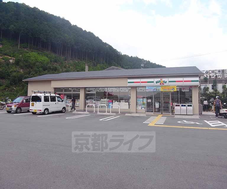 コンビニ　サンクス京都高雄店（コンビニ）まで591m