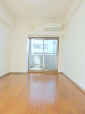 居室・リビング　※別部屋参考写真