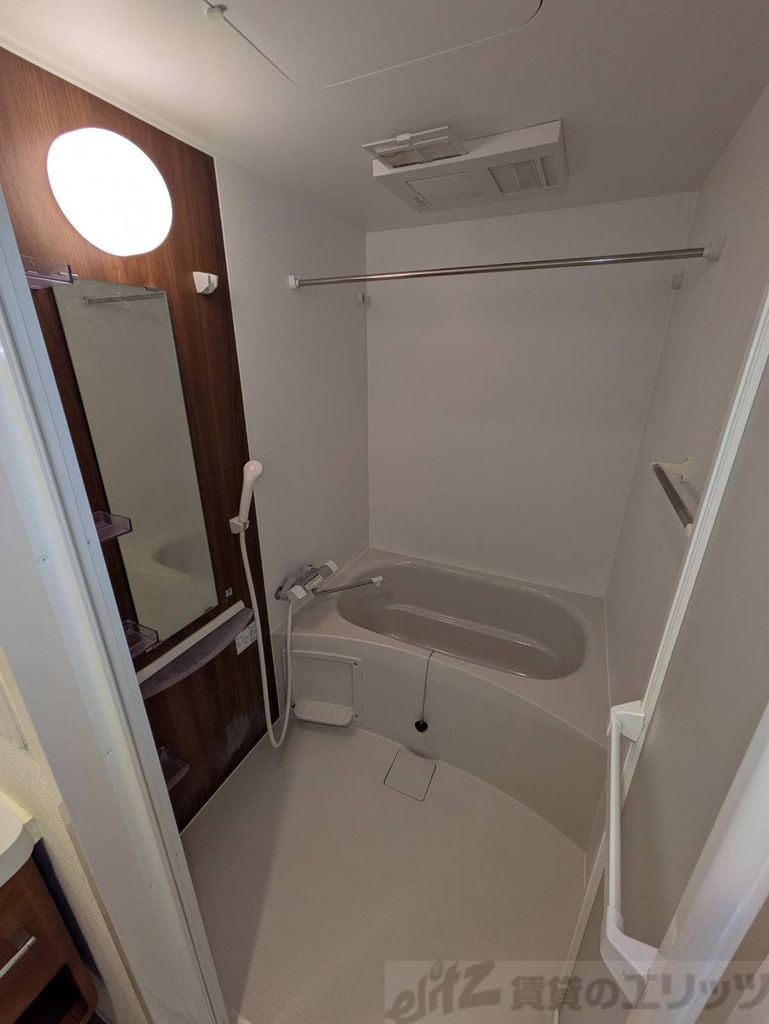 バス・シャワールーム　バス