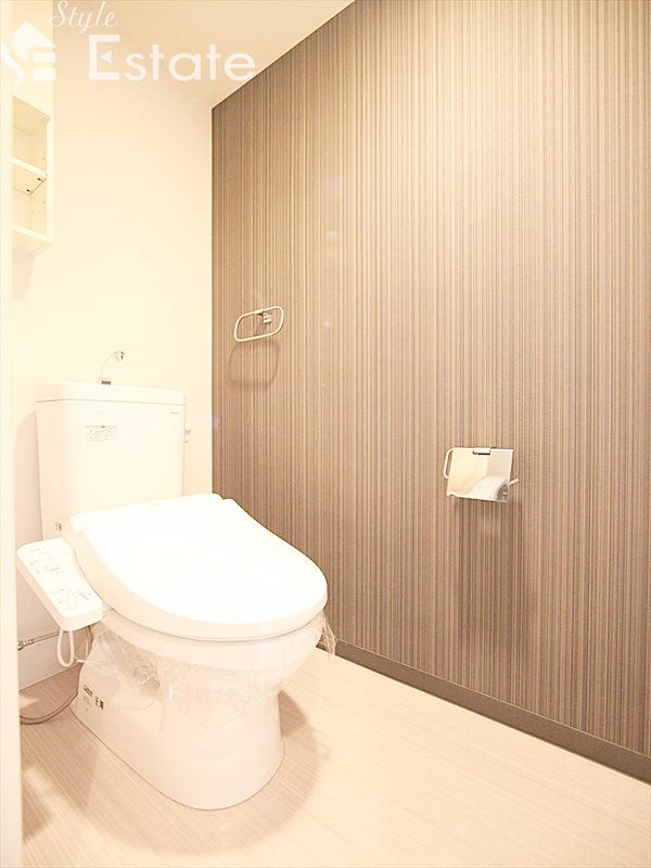 トイレ　温水洗浄便座