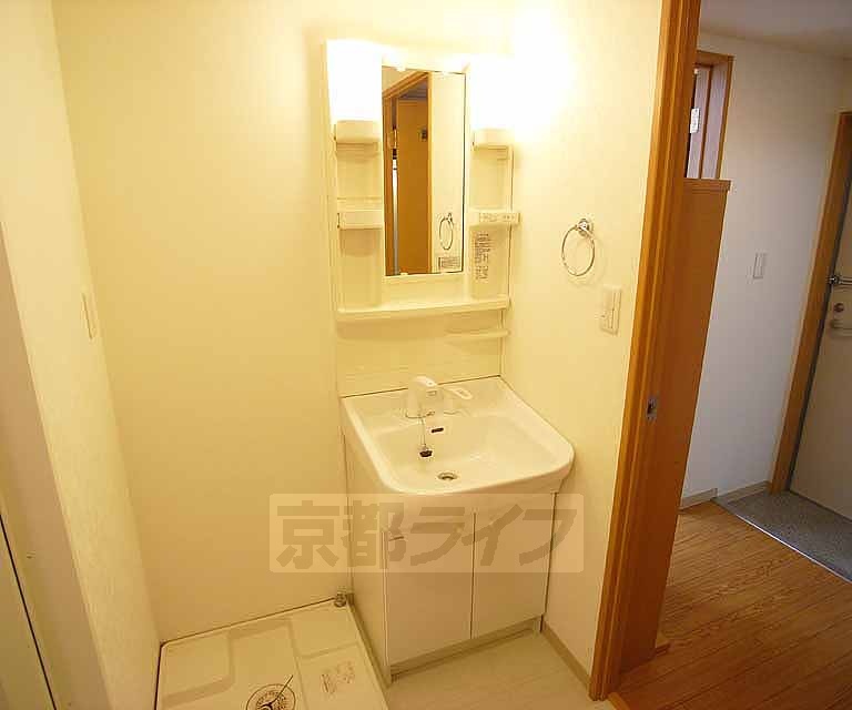 洗面設備　独立洗面台あります。