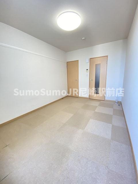 その他部屋・スペース　広くて明るい寝室