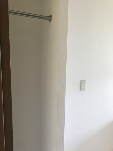 収納　ハンガーポール付