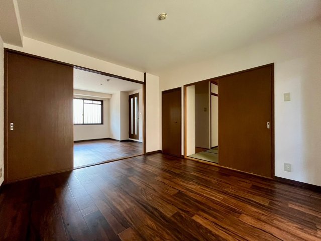 居室・リビング　南向きで日当たり良好なお部屋です！