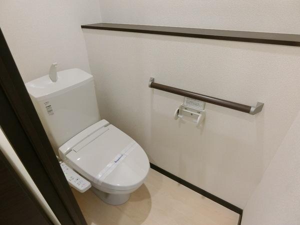 近鉄南大阪線 土師ノ里駅 徒歩15分 2階建 築12年のトイレ写真