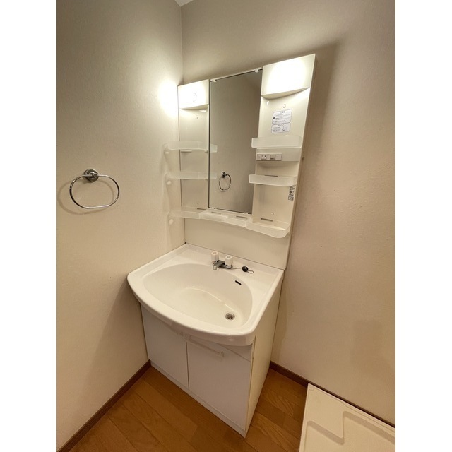 洗面設備　※入居中のため、前回募集時の写真です。