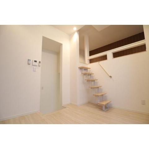 居室・リビング　室内