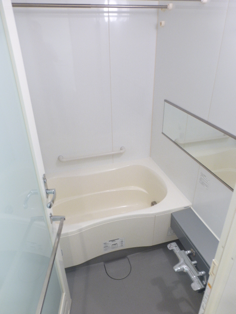 バス・シャワールーム　※別部屋参考写真