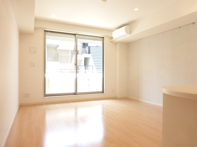 居室・リビング　※別部屋参考写真