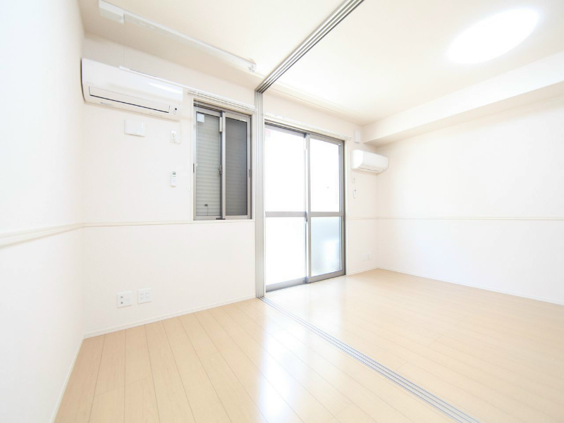 バルコニー　ＬＤＫ10.3帖　南面バルコニー　エアコン完備