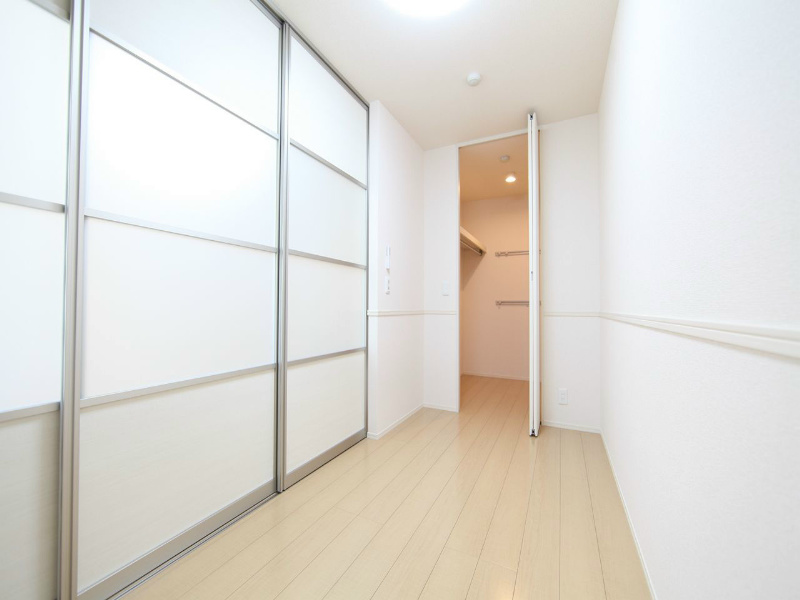 その他　洋室4帖　ウォークインクローゼット（収納充実してます）