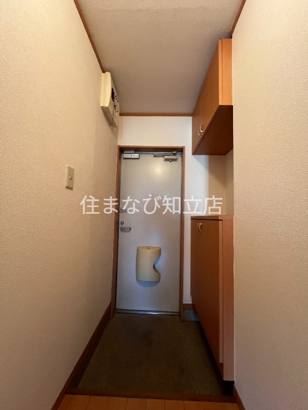 玄関　同型別部屋写真