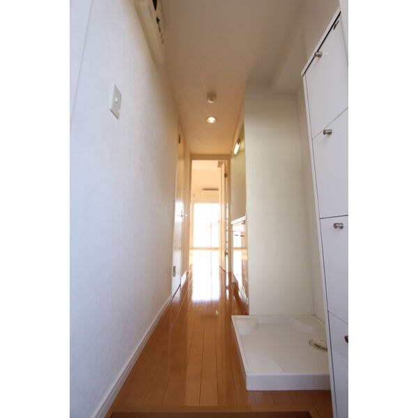 玄関　※同タイプの写真です。