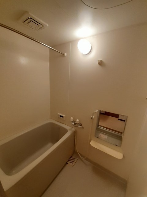 バス・シャワールーム　バス