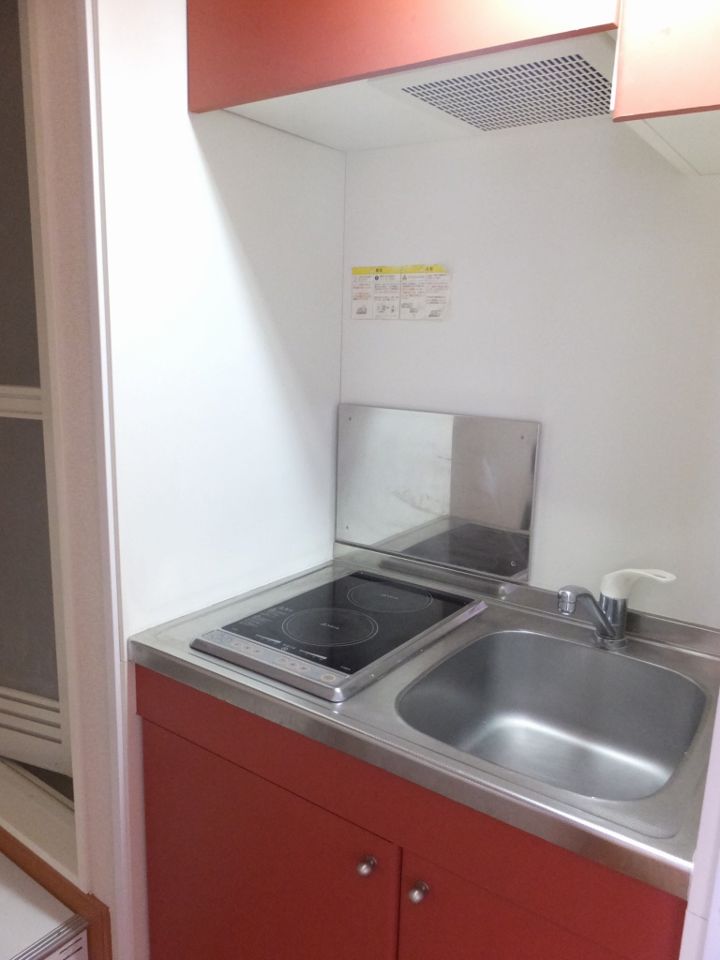 キッチン　２口ラジエントヒーター設置済みです。