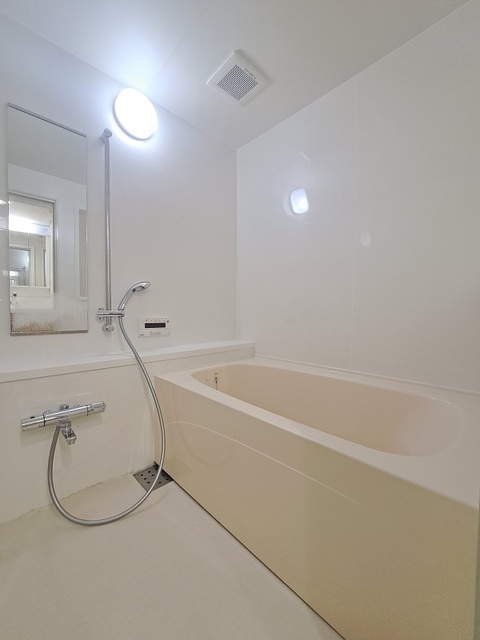 バス・シャワールーム　バスルーム